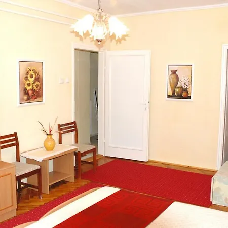 Napfeny Apartmanhaz *