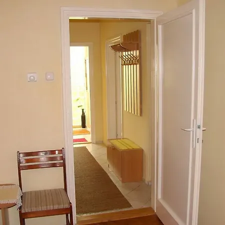 Napfeny Apartmanhaz 귤러