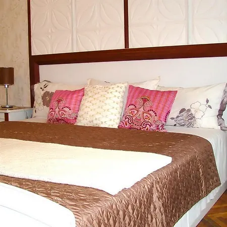 아파트 Napfeny Apartmanhaz 귤러