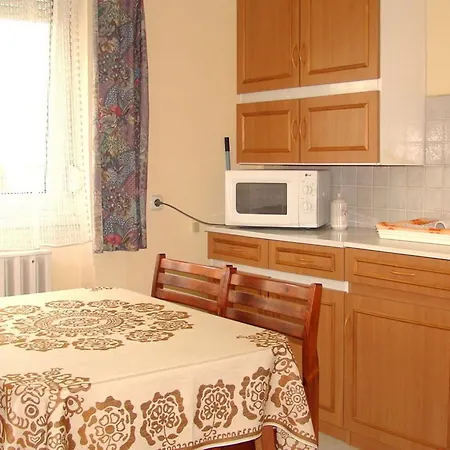 아파트 Napfeny Apartmanhaz