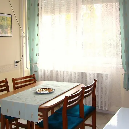 Napfeny Apartmanhaz