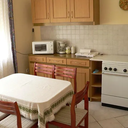 Napfeny Apartmanhaz * 귤러
