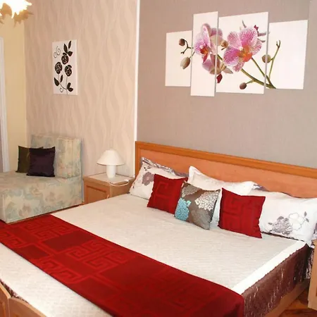 Napfeny Apartmanhaz * 귤러